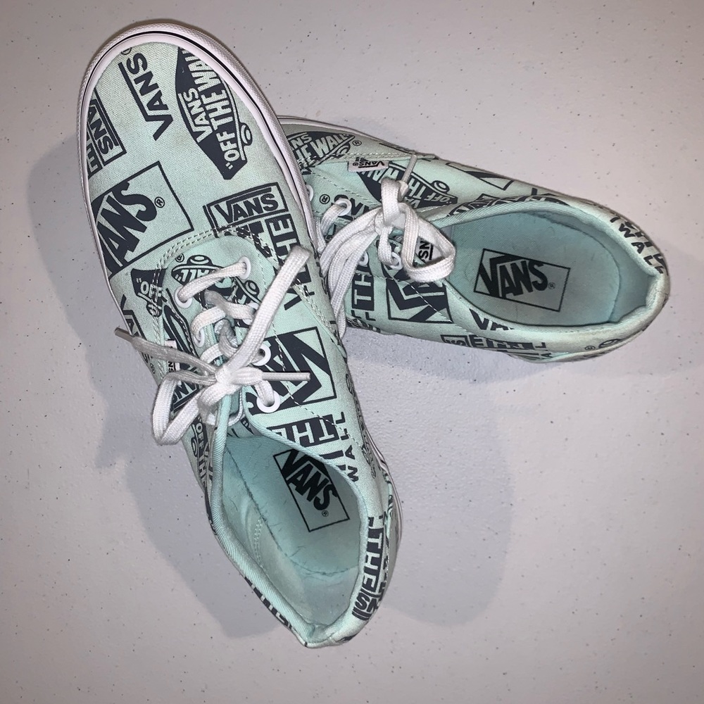 🌊 VANS light mint - pastel mint or turquoise in color, men’s 9.5 or Women’s 11!🌊